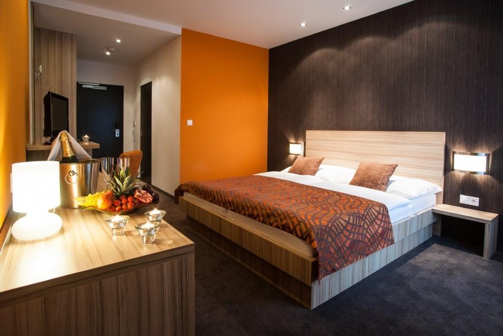 Hotel Tenis Zvolen Bagian luar foto