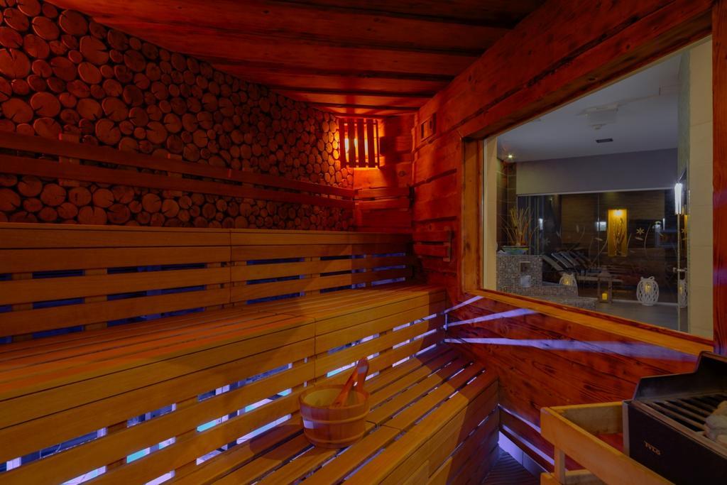 Hotel Tenis Zvolen Bagian luar foto